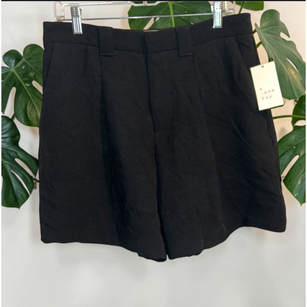 A New Day Black Tailored Shorts Size 10 High Rise Dress Shorts